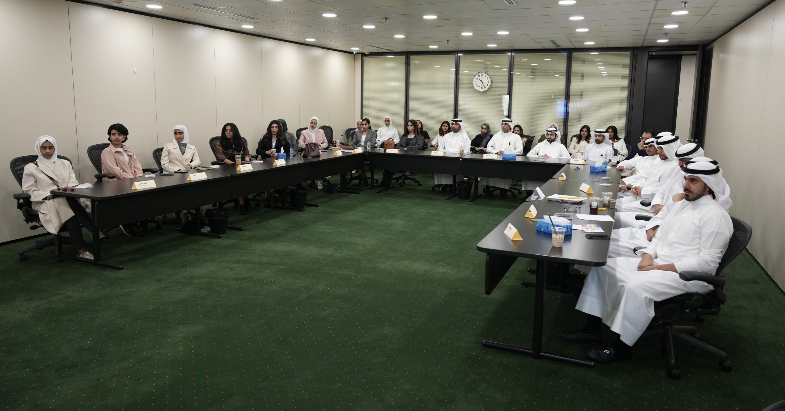 (نزاهة) تقدم محاضرة توعوية لطلبة برنامج تأهيل المهندسين بالتعاون مع صندوق التنمية